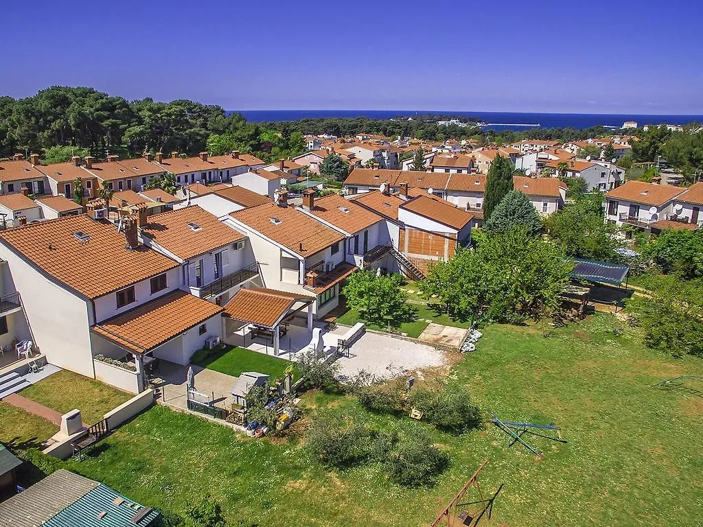 Charming Beachfront Holiday Home In Porec