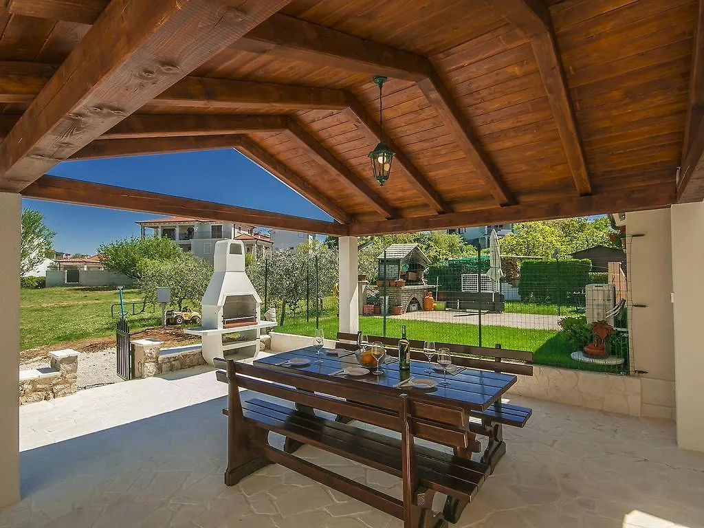 Charming Beachfront Holiday Home In Porec