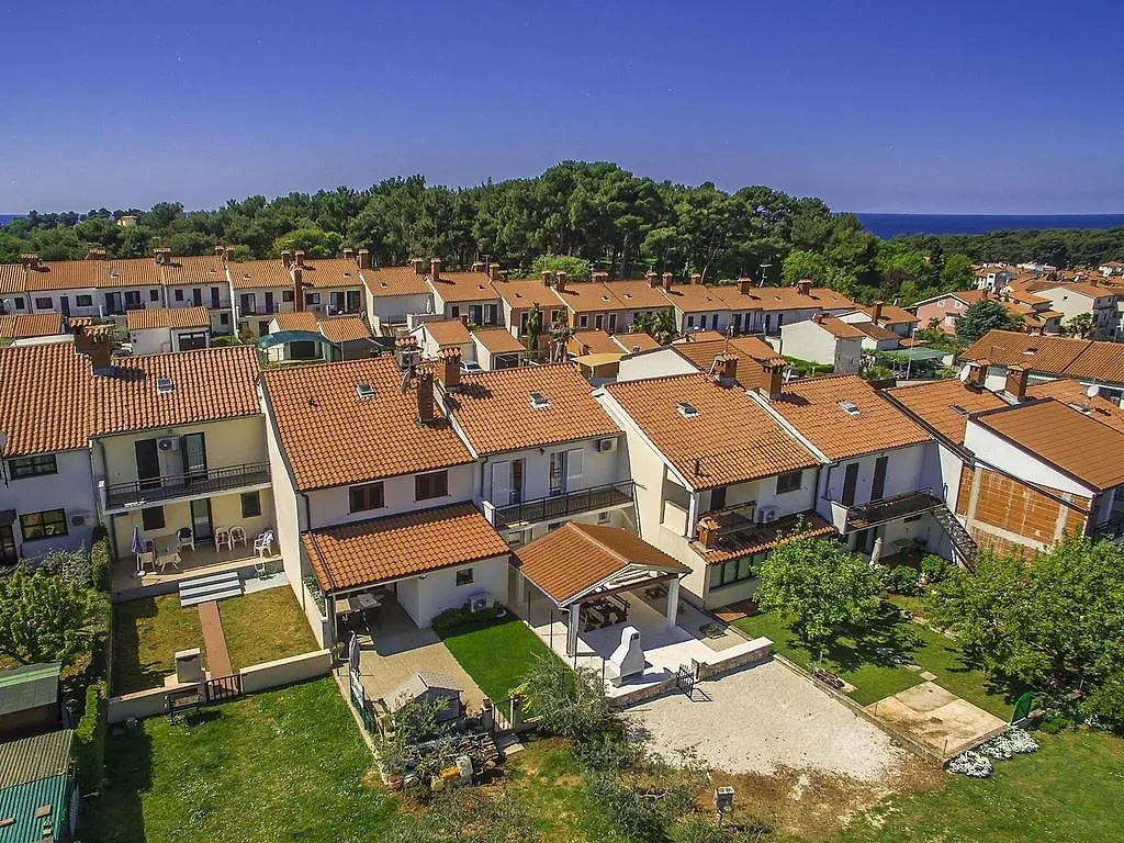 Charming Beachfront Holiday Home In Porec