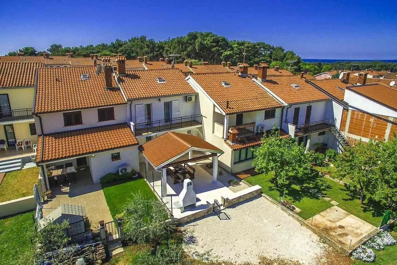 Charming Beachfront Holiday Home In Porec